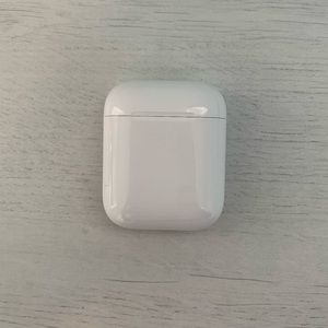 Apple AirPods Charging Case (First Gen)